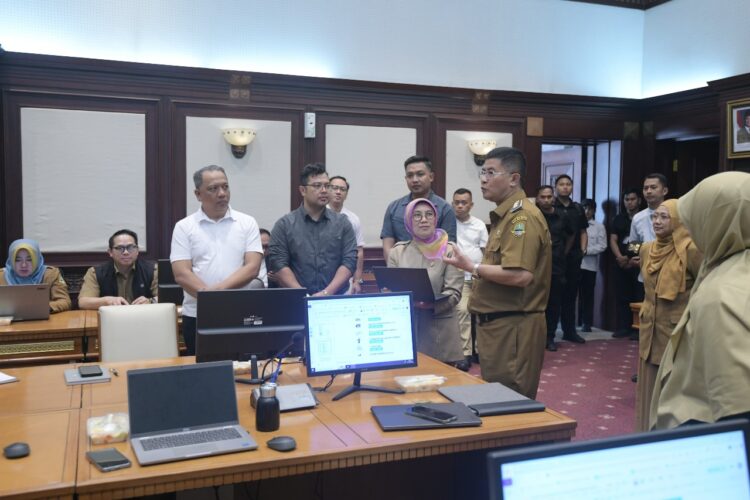 Wakil Gubernur Jabar, Erwan Setiawan, Awali Tugas dengan Silaturahmi dan Motivasi ASN Wakil Gubernur Jabar, Erwan Setiawan, Awali Tugas dengan Silaturahmi dan Motivasi ASN