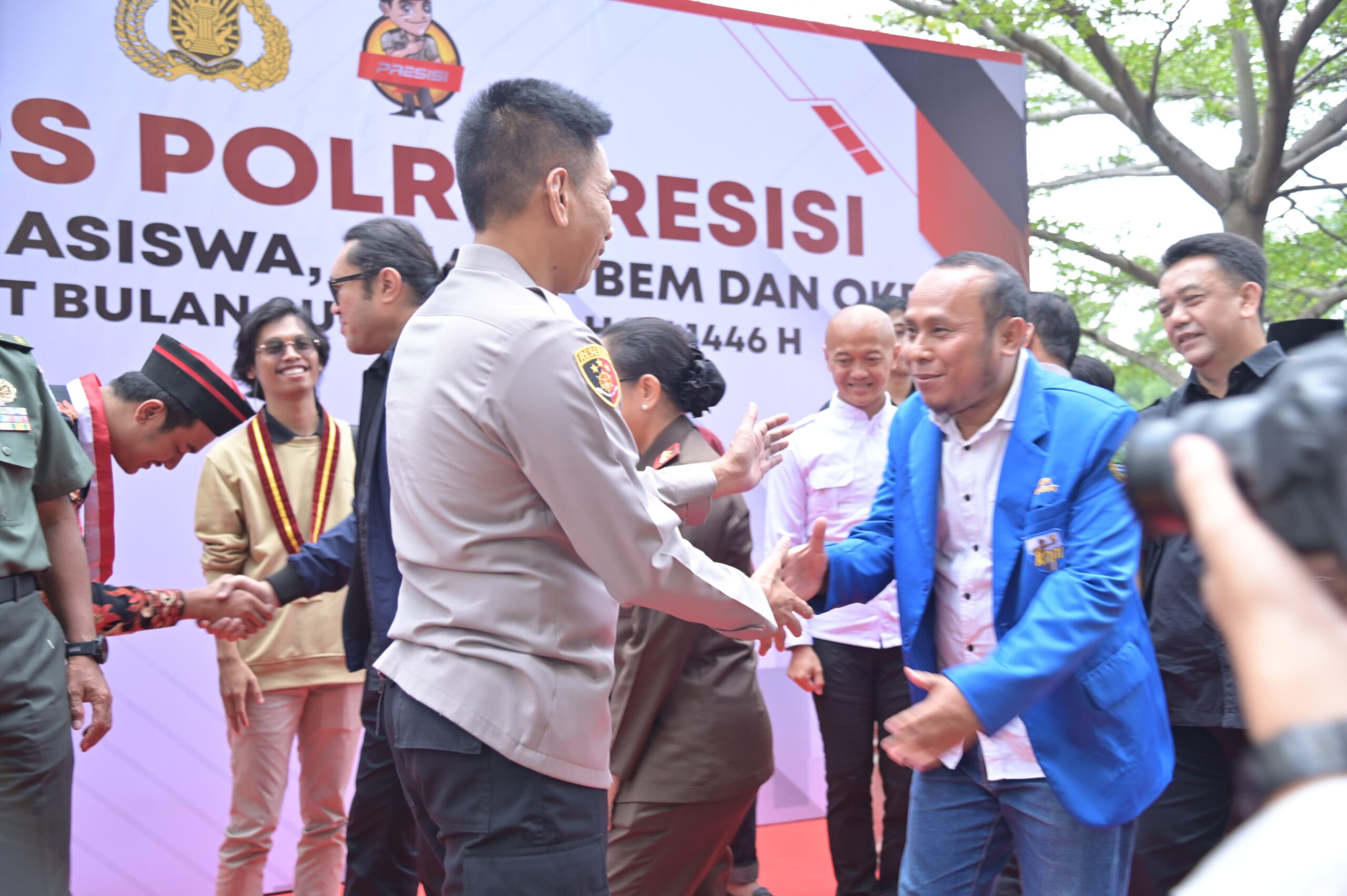 Kolaborasi Polda Jabar Bersama Mahasiswa dan Organisasi Pemuda Salurkan Bansos Polri Presisi, Sambut Bulan Suci Ramadhan