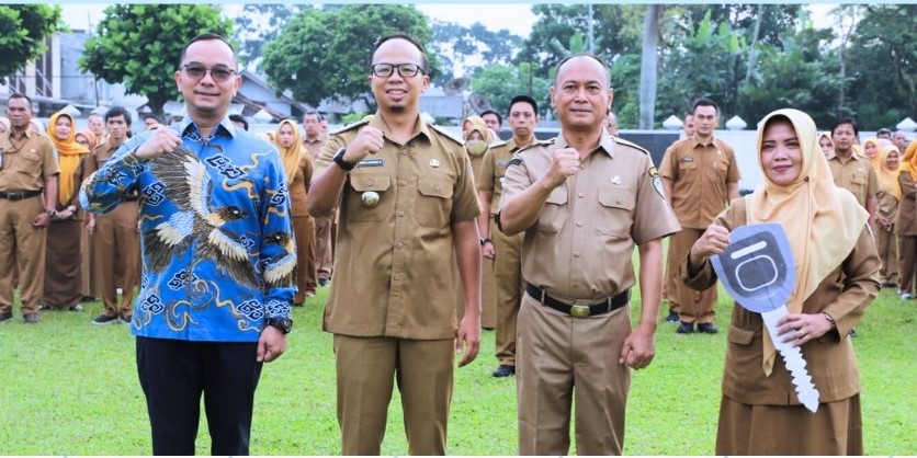 Apel Pagi dan Penyerahan CSR Bank BJB di Halaman Bale Kota Tasikmalaya