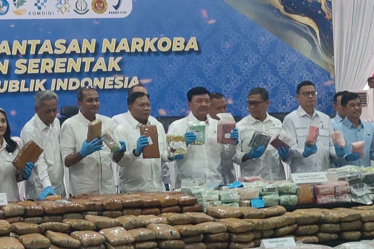 Kapolres AKBP Moh. Faruq Rozi Pimpin Kenaikan Pangkat Pengabdian di Polres Tasikmalaya Kot