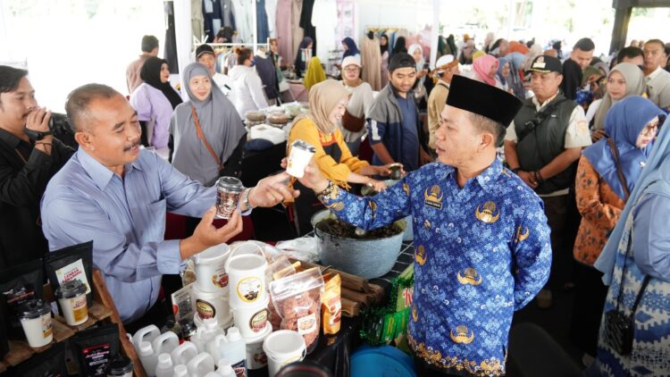 Pemkab Bandung Gelar Bazar Ramadhan 1446 H dan Launching Operasi Pasar Murah 2025