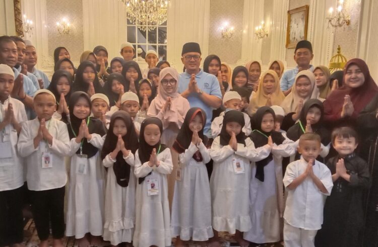 H. Deden Mulyana Santuni Puluhan Anak Yatim di Ramadhan Penuh Berkah