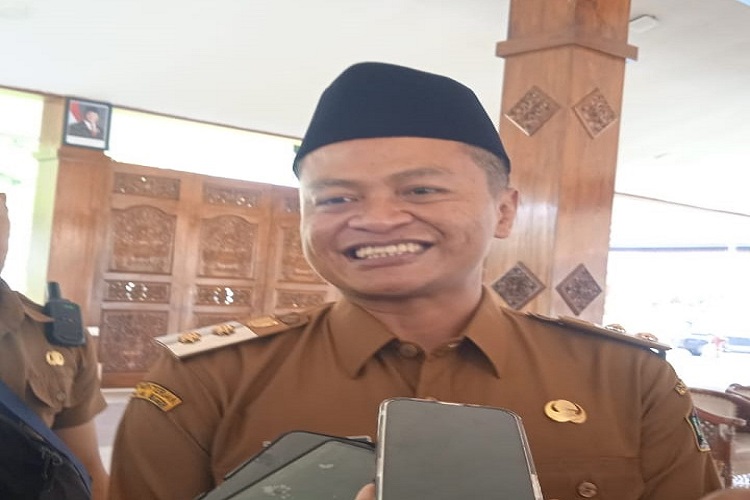 Bupati dan Wakil Bupati Blitar Disambut Seluruh ASN di Pendopo Sasana Adipraja dengan Penuh Antusias