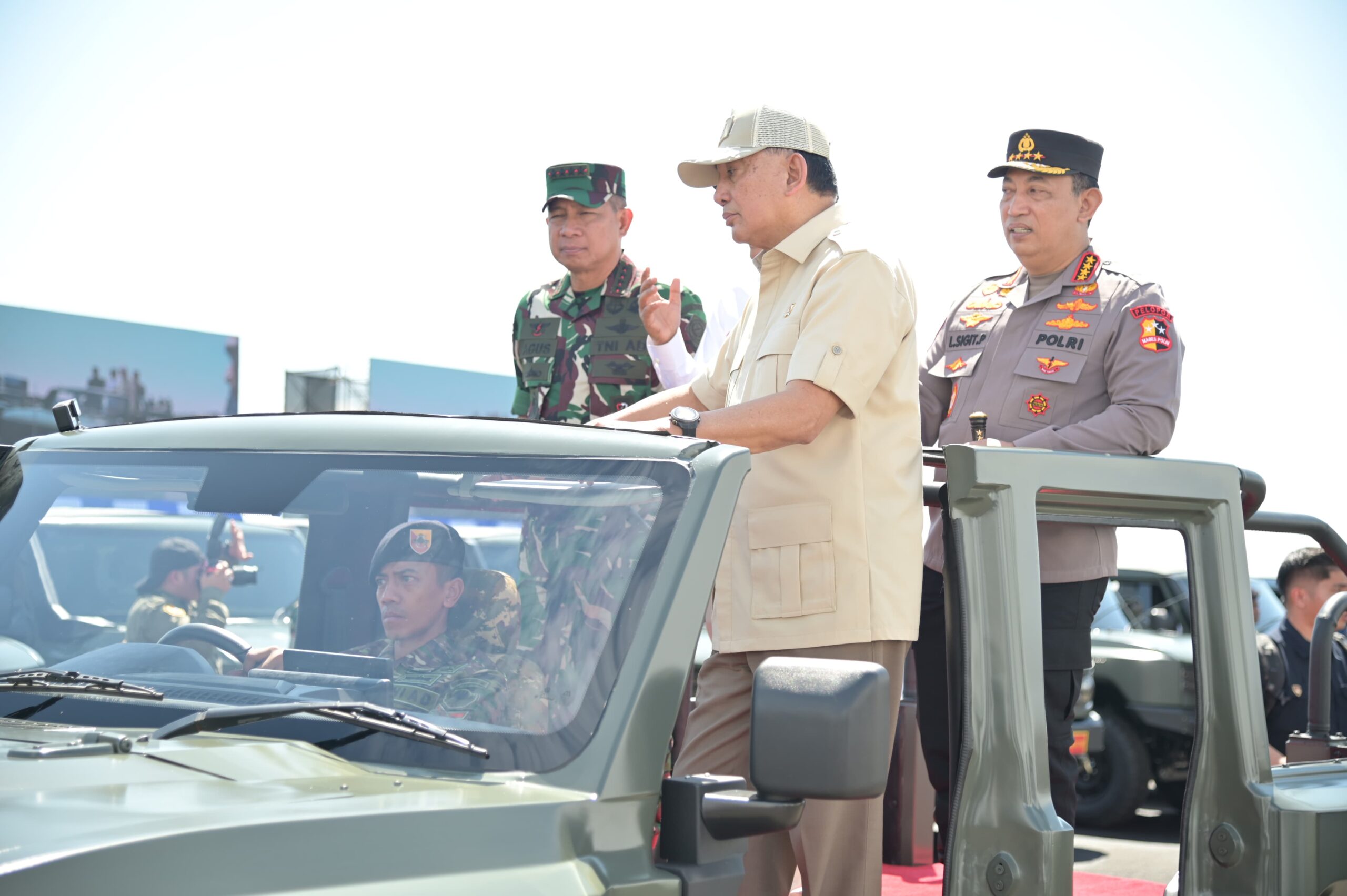 Penyerahan 700 Unit Kendaraan Operasional Maung Mv3 Produk Pt Pindad