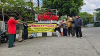 Puluhan Warga Arcamanik Endah Pasang Spanduk Tolak Alih Fungsi GSG Menjadi Gereja Katholik