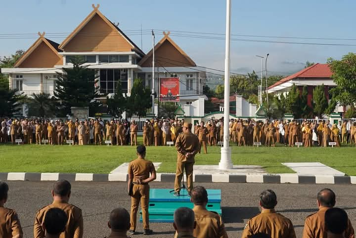 Wali Kota Bima Pimpin Apel Perdana: Tegaskan Komitmen Kebersihan dan Produktivitas