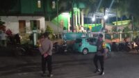 Anggota Polsek Katikutana Giat Pengamanan Shalat Tarawih di Masjid Baiturrahman Anakalang