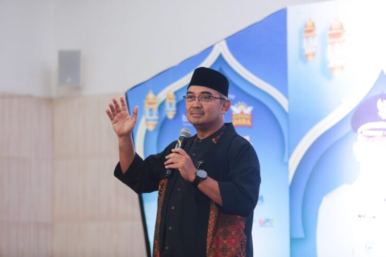Wali Kota Farhan Ajak Masyarakat Kembali pada Keutamaan Al-Qur'an di Semarak Ramadan Bandung Utama