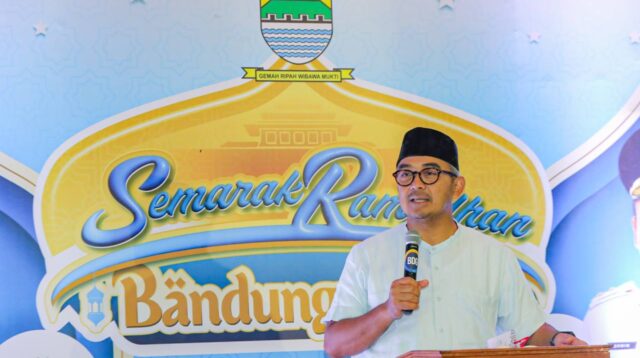 Erwin Resmikan Rumah Lansia Kita di Kecamatan Sukajadi