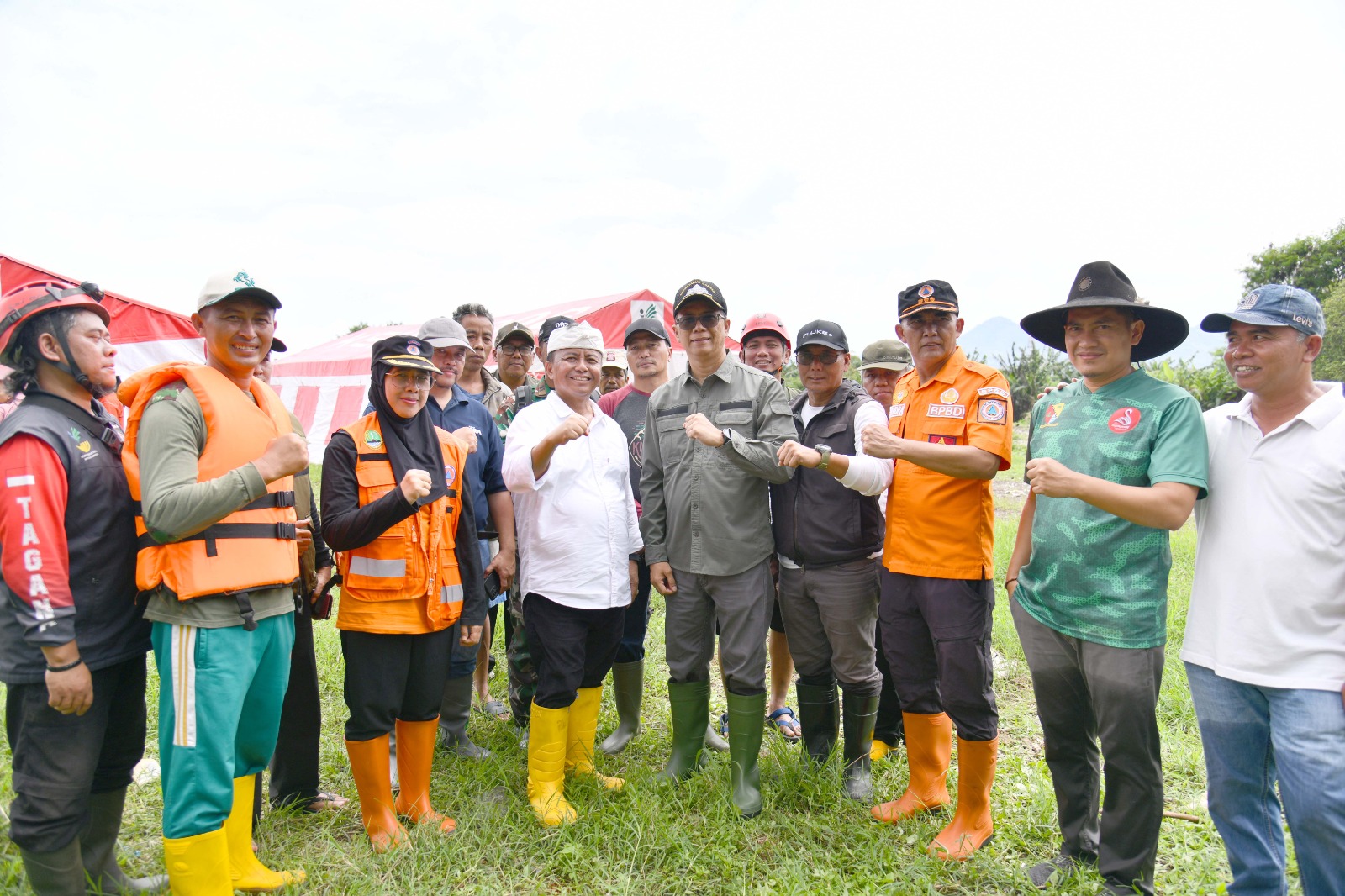 Pemdaprov Salurkan Bantuan bagi Korban Banjir Bandung Selatan