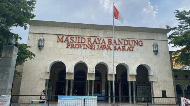 Pemdaprov Jabar Komitmen Rawat Masjid Raya