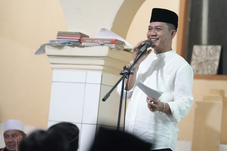 Bupati Bandung Dadang Supriatna Gelar Tarawih Keliling di Kampung Pesantren, Cikancung