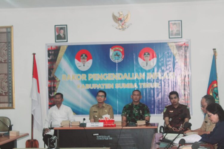 Dandim 1601/Sumba Timur Hadiri Rakor Antisipasi Cuaca Ekstrim Pada Periode Idul Fitri 1446 H Melalui Zoom Meeting