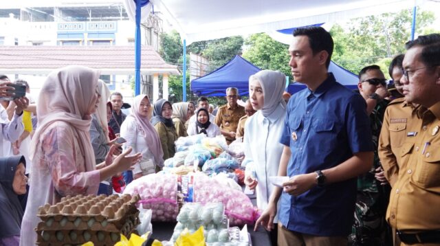 Pasar Murah Pemkab OKI Bantu Masyarakat Penuhi Kebutuhan Pokok selama Ramadan