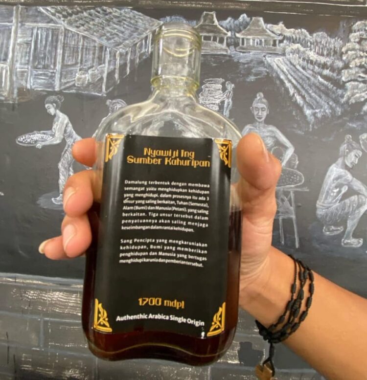 Dibalik Botol Kaca: Pesan Tersembunyi yang Menginspirasi