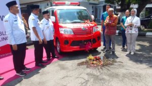 Bank Jatim Serahkan Ambulans VVIP dan Luncurkan Sistem SINERGI untuk Meningkatkan Layanan Kesehatan di RSUD Ngudi Waluyo Wlingi