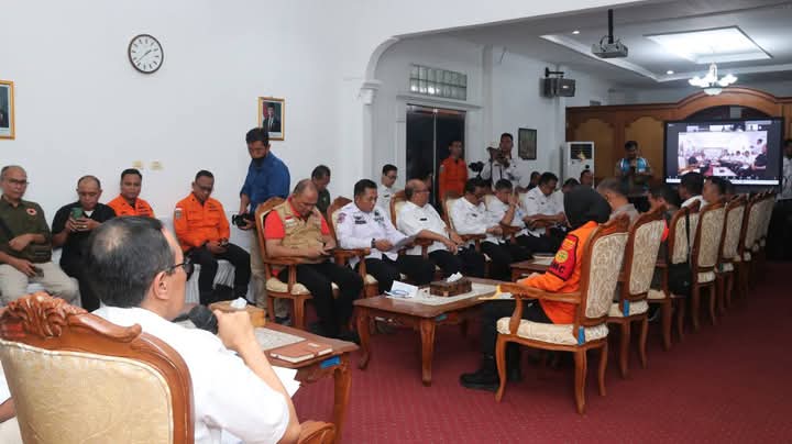 Gelar Rapat Evaluasi Pemkab Perpanjangan Masa Tanggap Darurat Infrastuktur