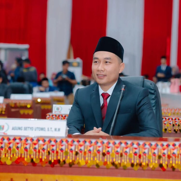 DPRD Gelar Rapat Paripurna Penyampaian Visi Misi Bupati Tanggamus DPRD Gelar Rapat Paripurna Penyampaian Visi Misi Bupati Tanggamus