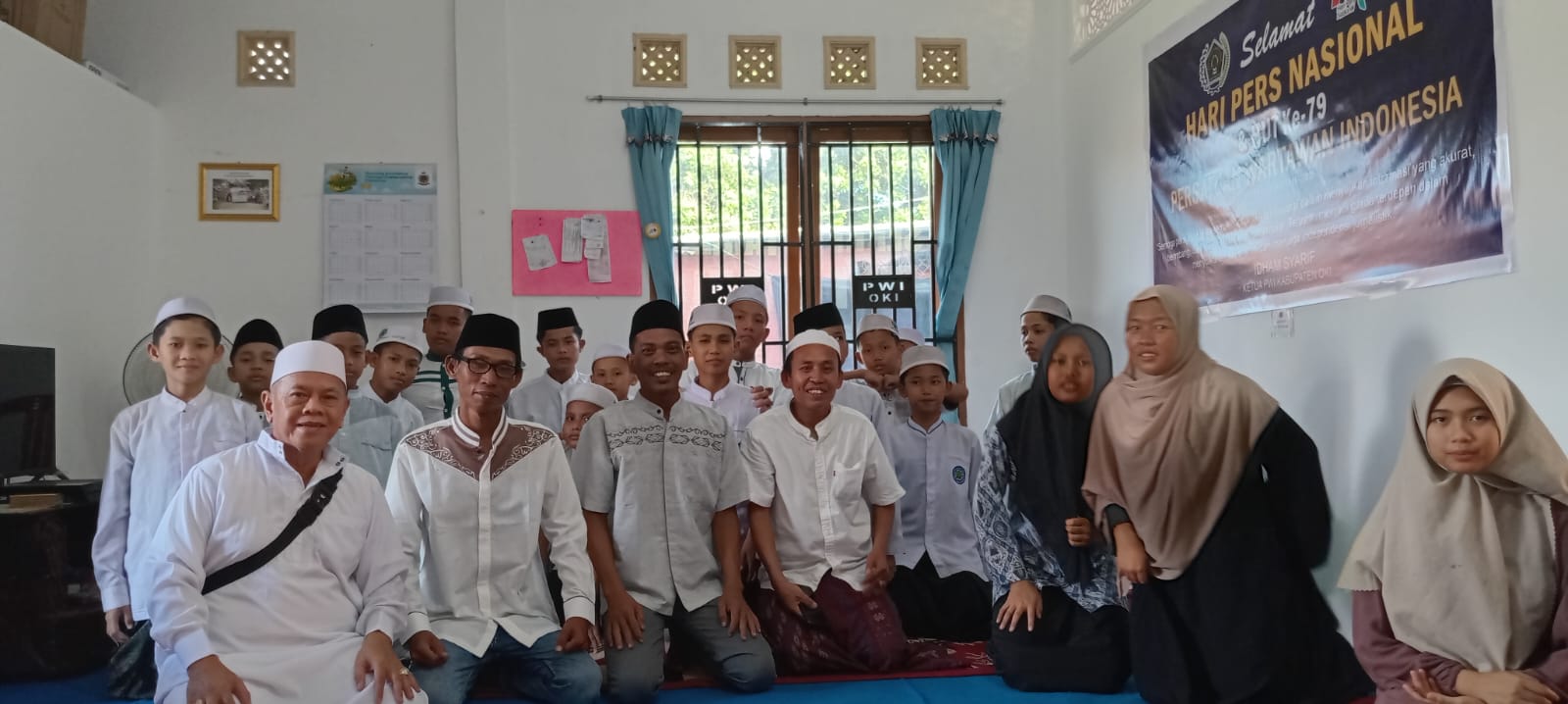 PWI OKI Jalin Ukhuwah Islamiyah Lewat Buka Puasa Bersama dan Santunan