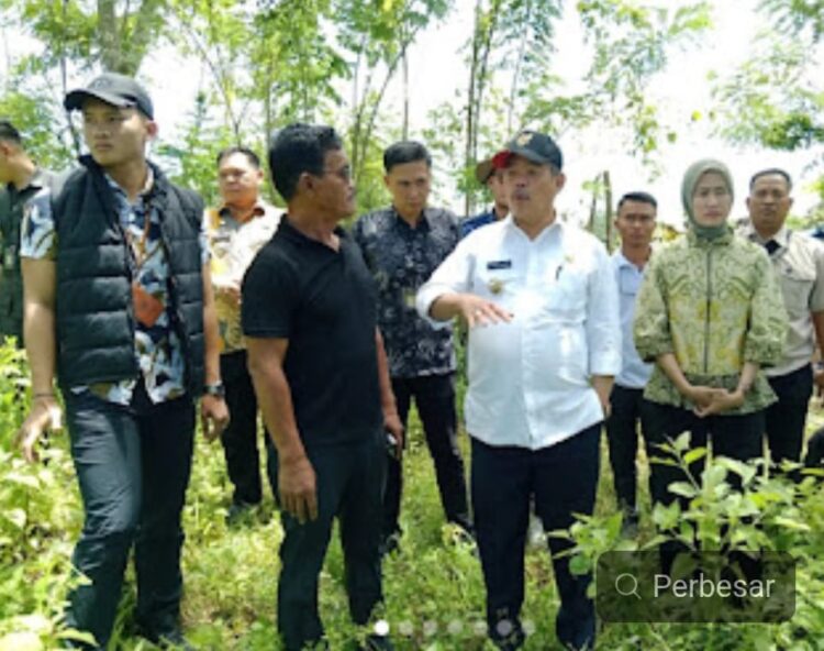 Burzah Zarnubi dan Widia Ningsih Akan Bangun Sekolah Rakyat Burzah Zarnubi dan Widia Ningsih Akan Bangun Sekolah Rakyat