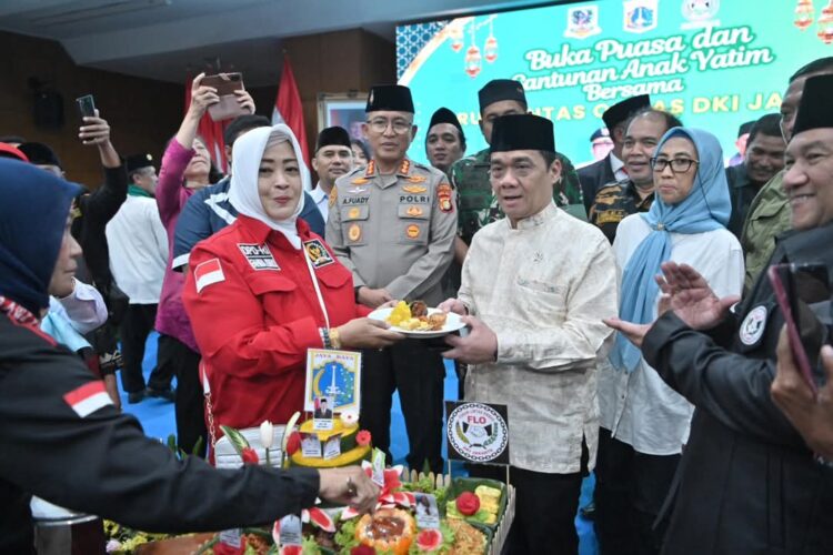 Fahira Idris hadiri Buka Puasa Bersama dan Santunan Yatim Piatu Bersama Forum Lintas Ormas (FLO) Provinsi DKI Jakarta