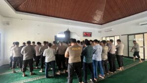 Polres OKI Gelar Sholat Ghaib, Kenang Tiga Anggota Polri Gugur di Lampung