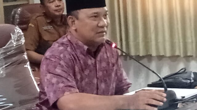 Rapat Dengar Pendapat Komisi II DPRD Kabupaten Karawang Terkait Lima Tuntutan Persatuan Perangkat Desa Indonesia ( PPDI )