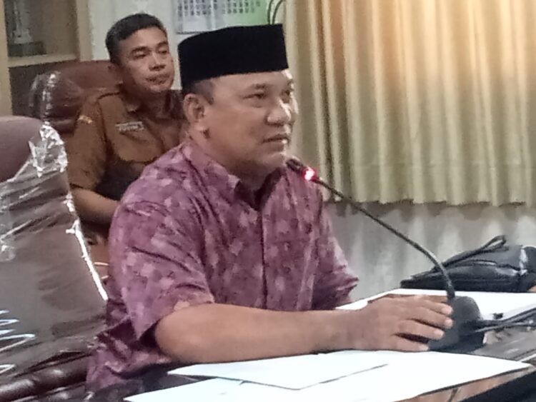 Rapat Dengar Pendapat Komisi II DPRD Kabupaten Karawang Terkait Lima Tuntutan Persatuan Perangkat Desa Indonesia ( PPDI )