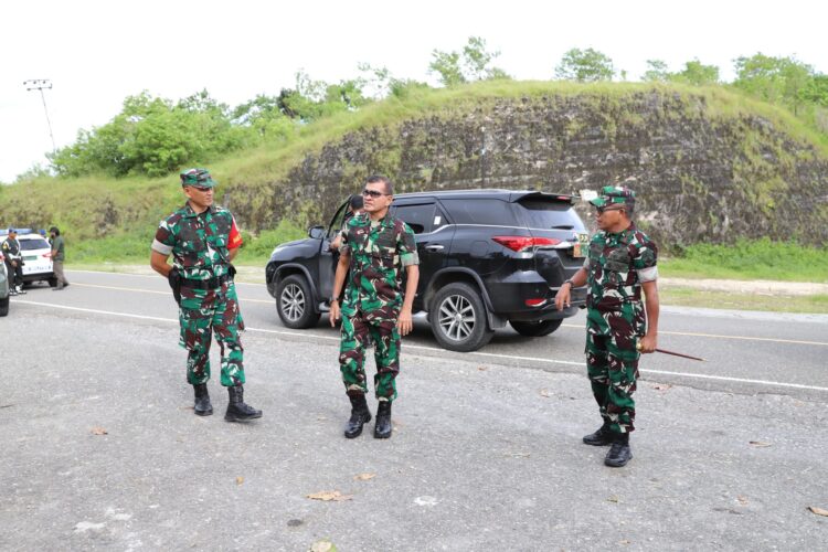 Dandim 1601/Sumba Timur Sambut Kunjungan Kerja Pangdam IX /Udayana di Wairinding