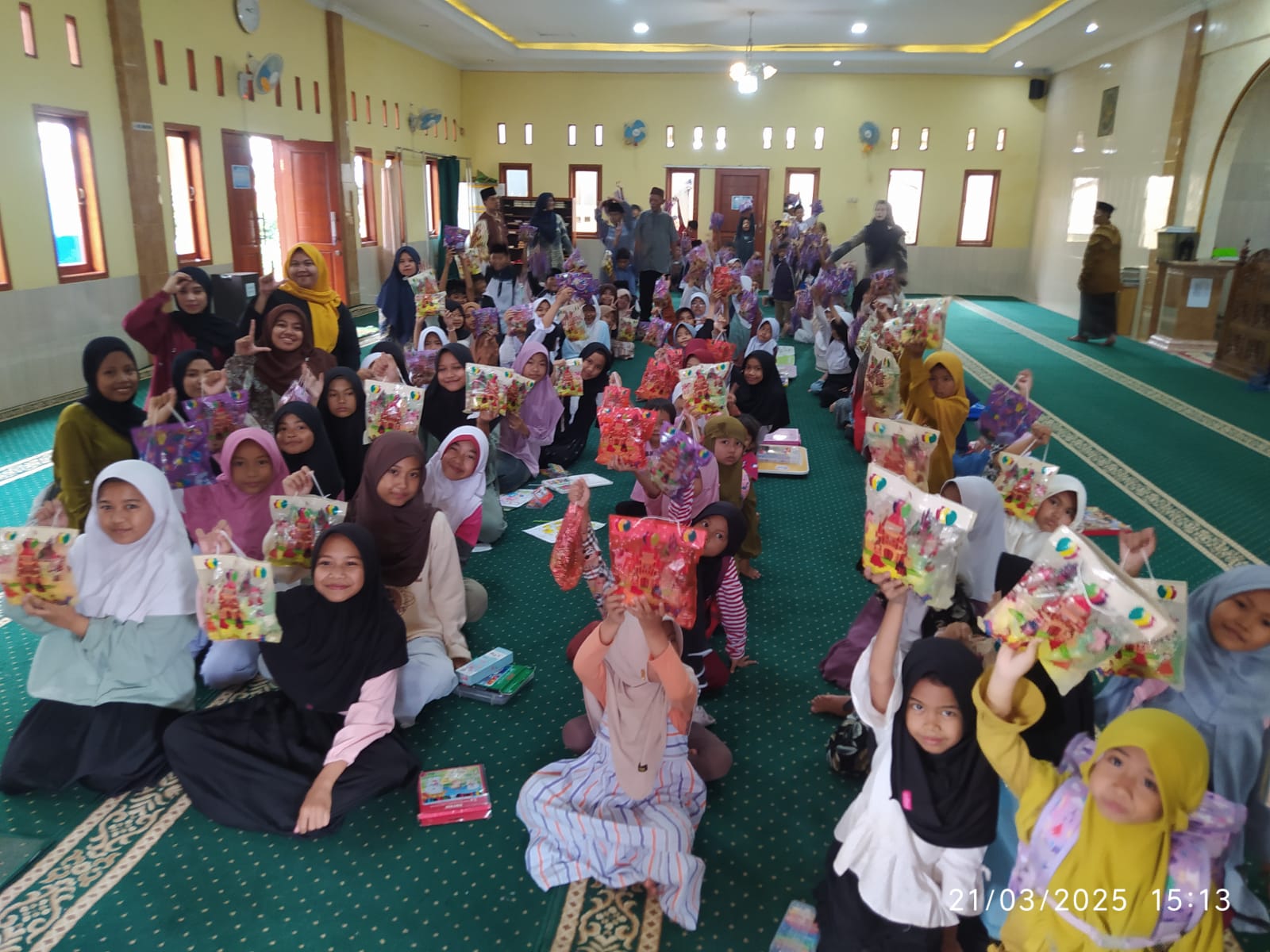 Ratusan Anak Semarakkan Lomba Mewarnai di Madrasah Al-Falah, Dorong Kreativitas Sejak Dini