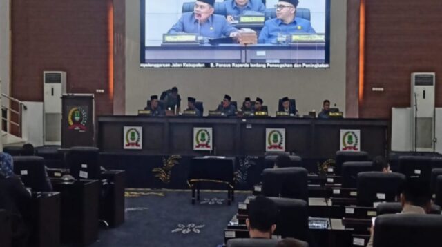 DPRD Kab. Karawang Gelar Rapur Bahas Pembentukan Pansus Dan LPJ Bupati