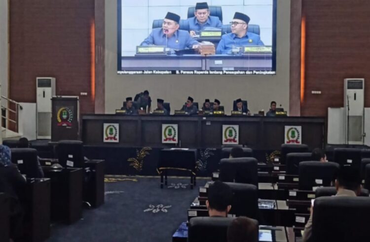 DPRD Kab. Karawang Gelar Rapur Bahas Pembentukan Pansus Dan LPJ Bupati