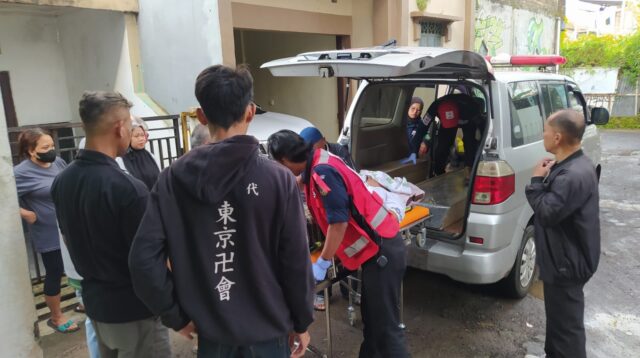 Sinergi Warga dan PMI: Respon Cepat Ambulans Selamatkan Pasien di Cisarua