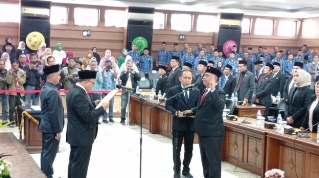 Kepler Sianturi Resmi Dilantik, Genapkan Jumlah Anggota DPRD Kota Tasikmalaya Jadi 45 Orang