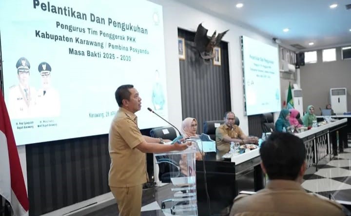 Pelantikan Pengurus TP-PKK Dan Tim Pembina Posyandu Kabupaten Karawang, Tingkatkan Sinergitas Dengan Pemda Pelantikan Pengurus TP-PKK Dan Tim Pembina Posyandu Kabupaten Karawang, Tingkatkan Sinergitas Dengan Pemda