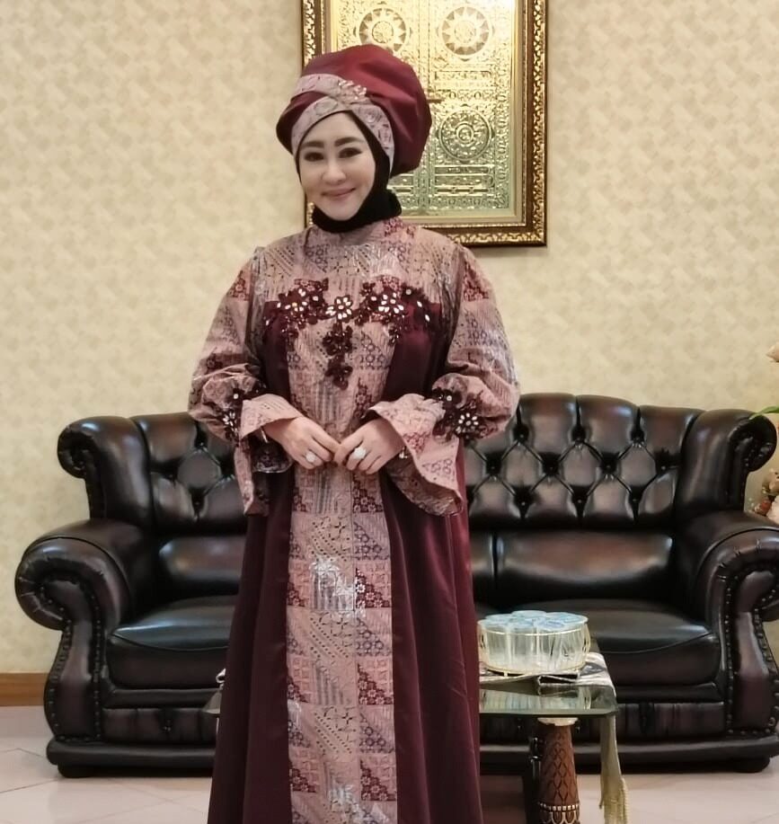 Gunakan Batik Lumpo Karya Busana Siswa SMKN 1 Ranpes pada Iven Semarak Idul Fitri, Kepsek Hendra S.Pd, Berikan Ucapan Terimakasih Pada Lisda Hendrajoni