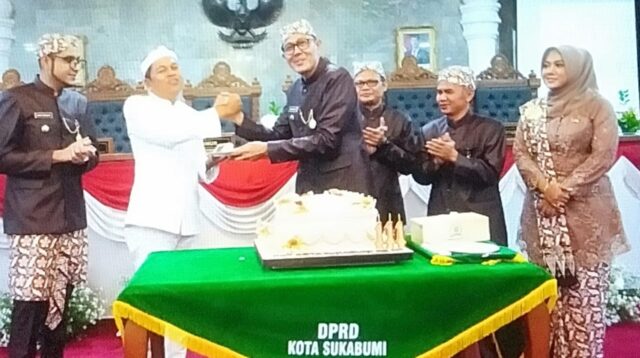 Harlah Kota Sukabumi Ke-111 Di Gelar Di Ruang Rapat Paripurna DPRD Kota Sukabumi,Di Hadiri Gubernur Jawa Barat