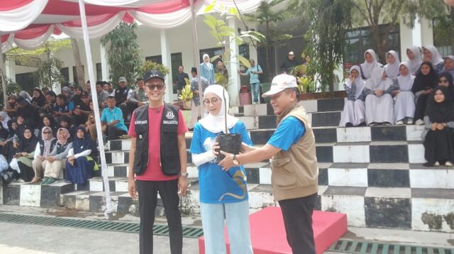 Refleksi Di HUT 10 Tahun SMP IT Hayatan Thayyibah Kota Sukabumi Bersama Kepsek Sutrisno, M.Pd., M.Ak