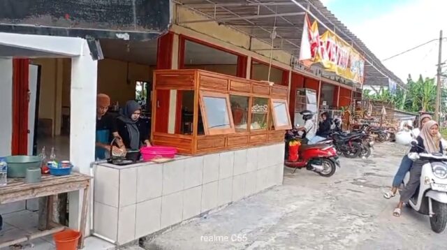 Ruko Cipakis Tanjung Lesung Tempat Nongkrong Tepi Pantai Sajikan Kuliner dan Wisata Malam