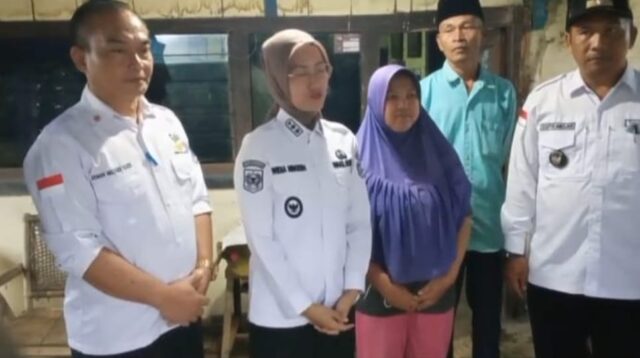 Widya Ningsih S.H Wabup Lahat Turun Langsung Pastikan Penerima Program DTSEN Tepat Sasaran,