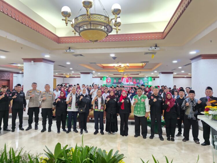 Fahira Idris Sampaikan Garis Perjuangan Bang Japar pada Pelantikan Pengurus se-Jakarta Selatan Fahira Idris Sampaikan Garis Perjuangan Bang Japar pada Pelantikan Pengurus se-Jakarta Selatan