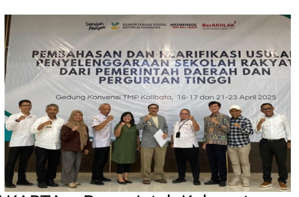 Didampingi Sekda, Bupati Pessel Hendrajoni Sampaikan Hal Ini Dikemensos Untuk Kemajuan Daerah Didampingi Sekda, Bupati Pessel Hendrajoni Sampaikan Hal Ini Dikemensos Untuk Kemajuan Daerah