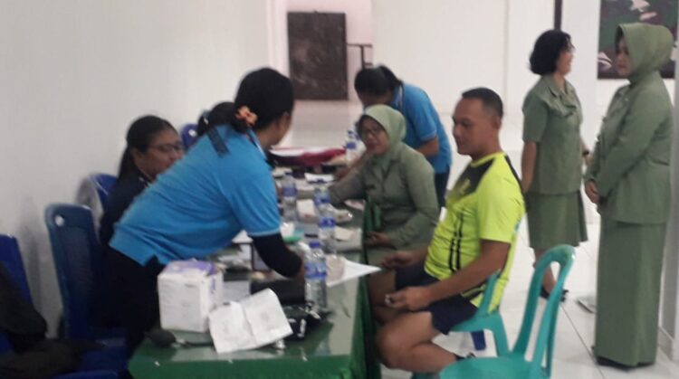 Kodim 1601/Sumba Timur Laksanakan Pemeriksaan Kesehatan Personel Dan Persit Kodim 1601/Sumba Timur Laksanakan Pemeriksaan Kesehatan Personel Dan Persit