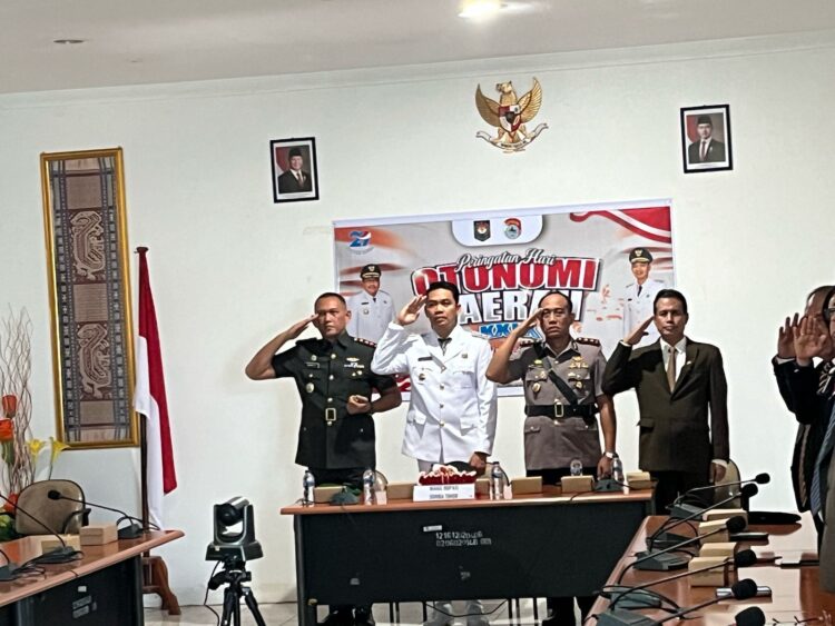Dandim 1601/Sumba Timur Mengikuti Upacara Peringatan Hari Otonomi Daerah Ke XXIX Secara Virtual