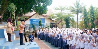 Wamendikdasmen Kunjungi SMAN 1 Padalarang: Semua Siswa Cerdas, Tinggal Bagaimana Sekolah Mengasahnya