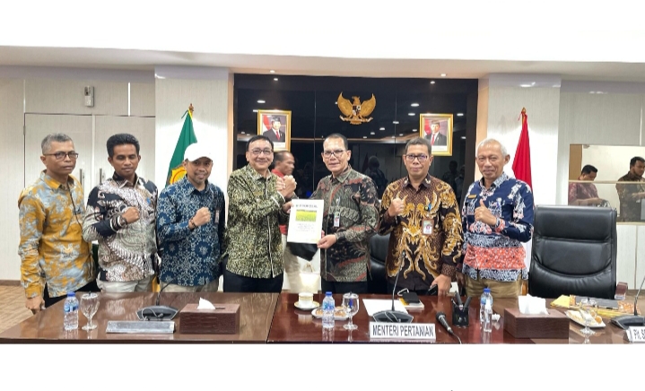 Temui Menteri Pertanian, Bupati Pessel Hendrajoni Sampaikan Dampak Banjir di Sektor Pertanian 