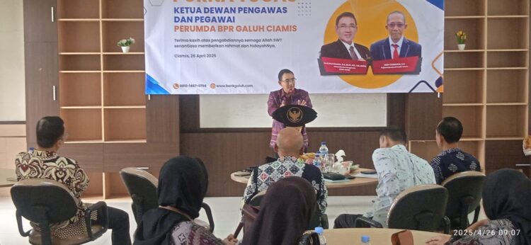 Pelepasan Purna Tugas Ketua Dewan Pengawas Dan Pegawai Perumda BPR Galuh Ciamis, Asda II: Teladani Hal baik