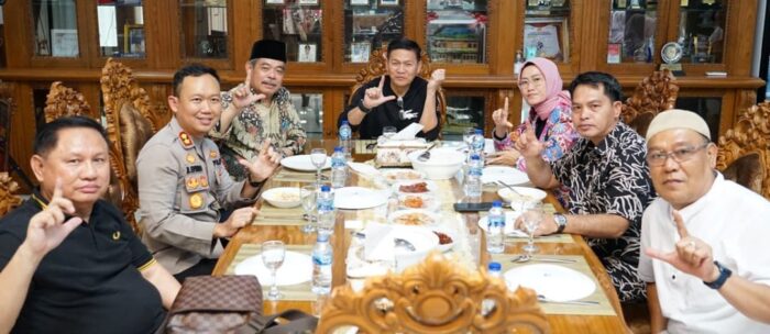 Kunjungan Waka Polda Bengkulu Di Bumi Seganti Setungguan Mendapat Sambut Hangat Dari Bupati Dan Wakil Bupati Lahat Kunjungan Waka Polda Bengkulu Di Bumi Seganti Setungguan Mendapat Sambut Hangat Dari Bupati Dan Wakil Bupati Lahat