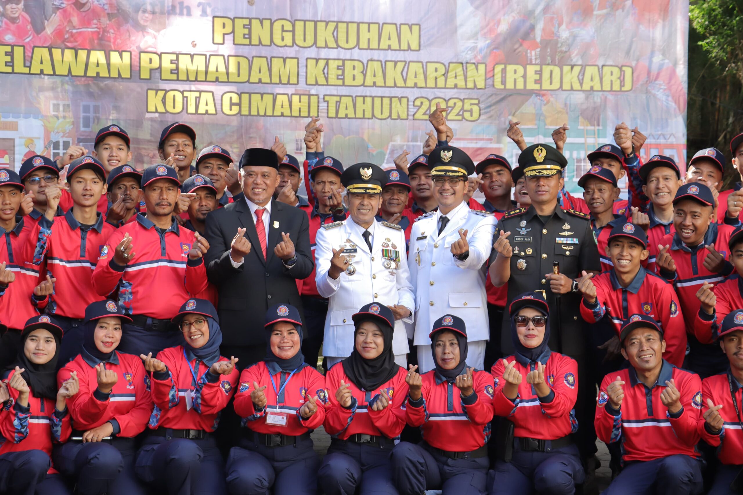 Upacara Peringatan Hari Otonomi Daerah ke-29 di Kota Cimahi Dikukuhkan, 64 Relawan Pemadam Kebakaran Angkatan II