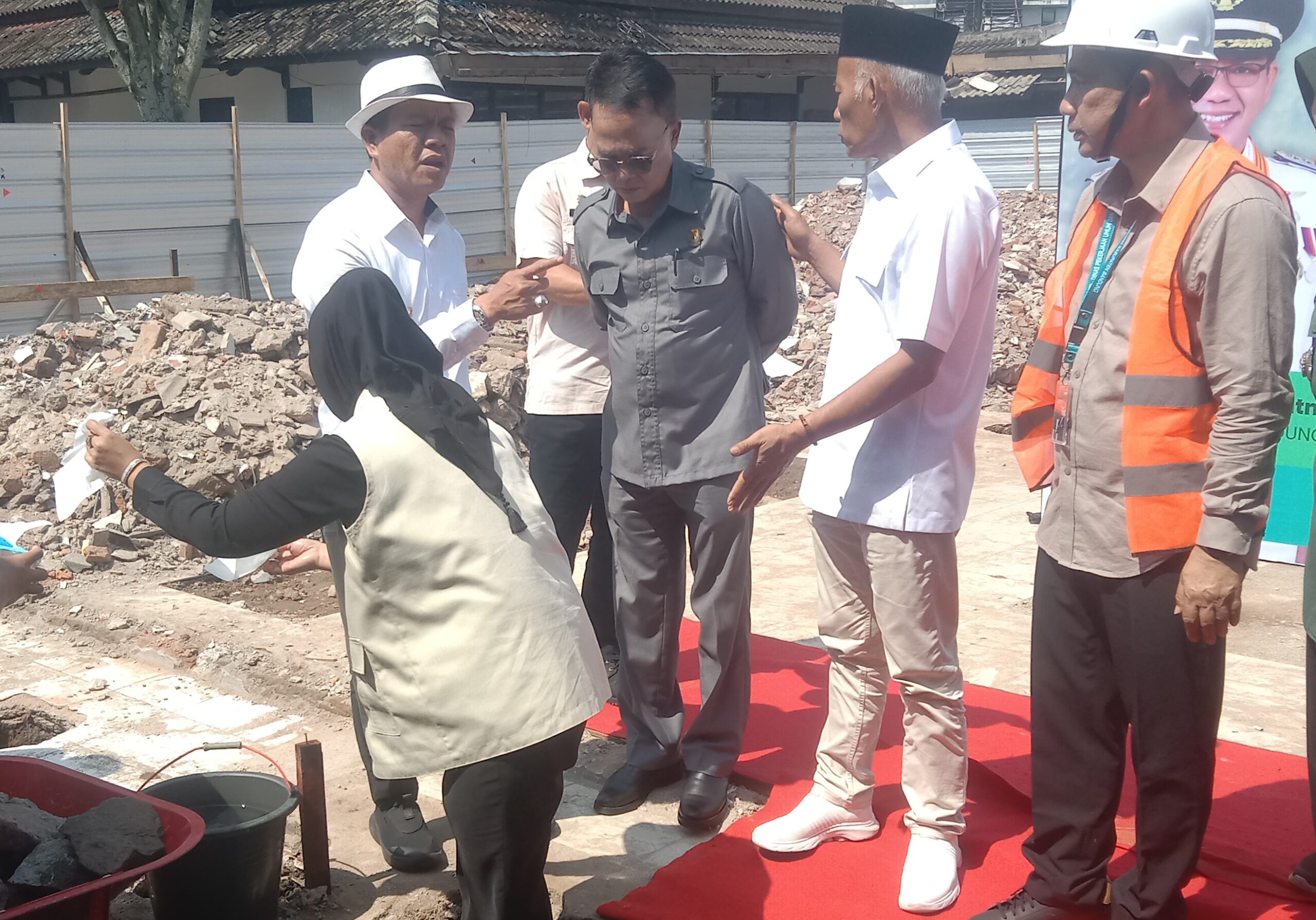 Ketua DPRD Renie Rahayu Dukung Peningkatan Pelayanan Publik dengan Groundbreaking Kantor Kecamatan Baleendah